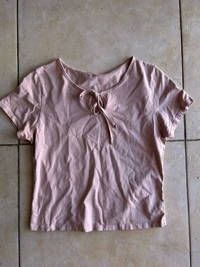 Tie-Neck Short Sleeve Tee in Dusty Pink